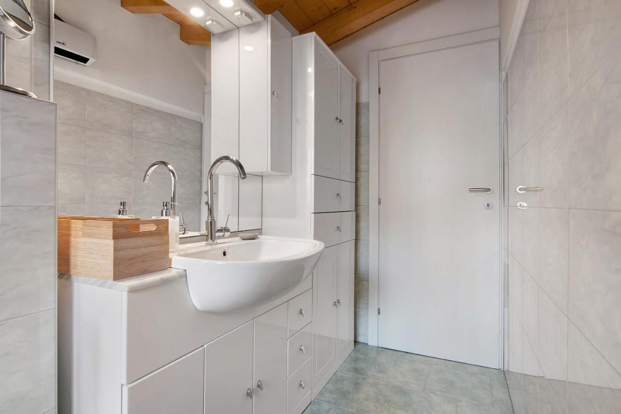 Fogazzaro Lake View Apartment Oria  Buitenkant foto